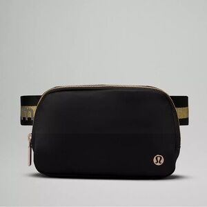 Lululemon Everywhere Belt Bag Black & Gold Logo Strap Crossbody Bag Nwt